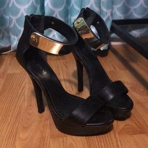 BLACK GOLD STRAP HEELS